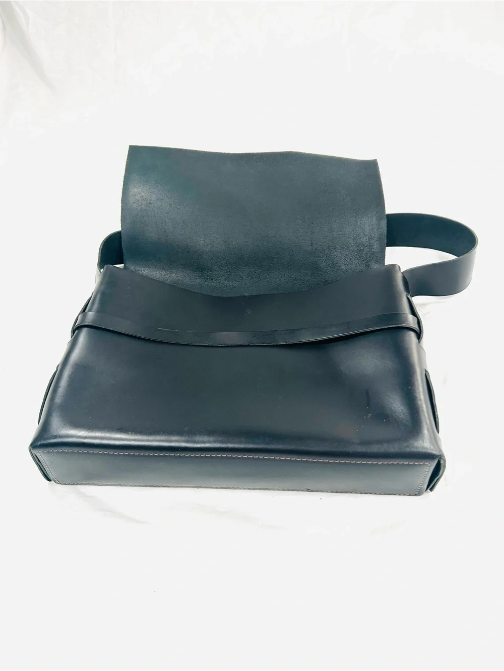 Rustico Leather Messenger Satchel Bag